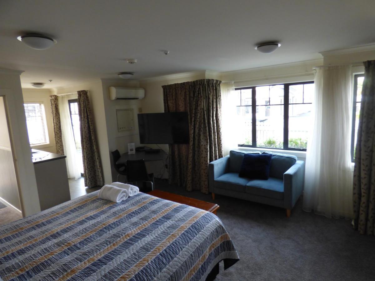 Sahara Deluxe Studios Dunedin Luaran gambar