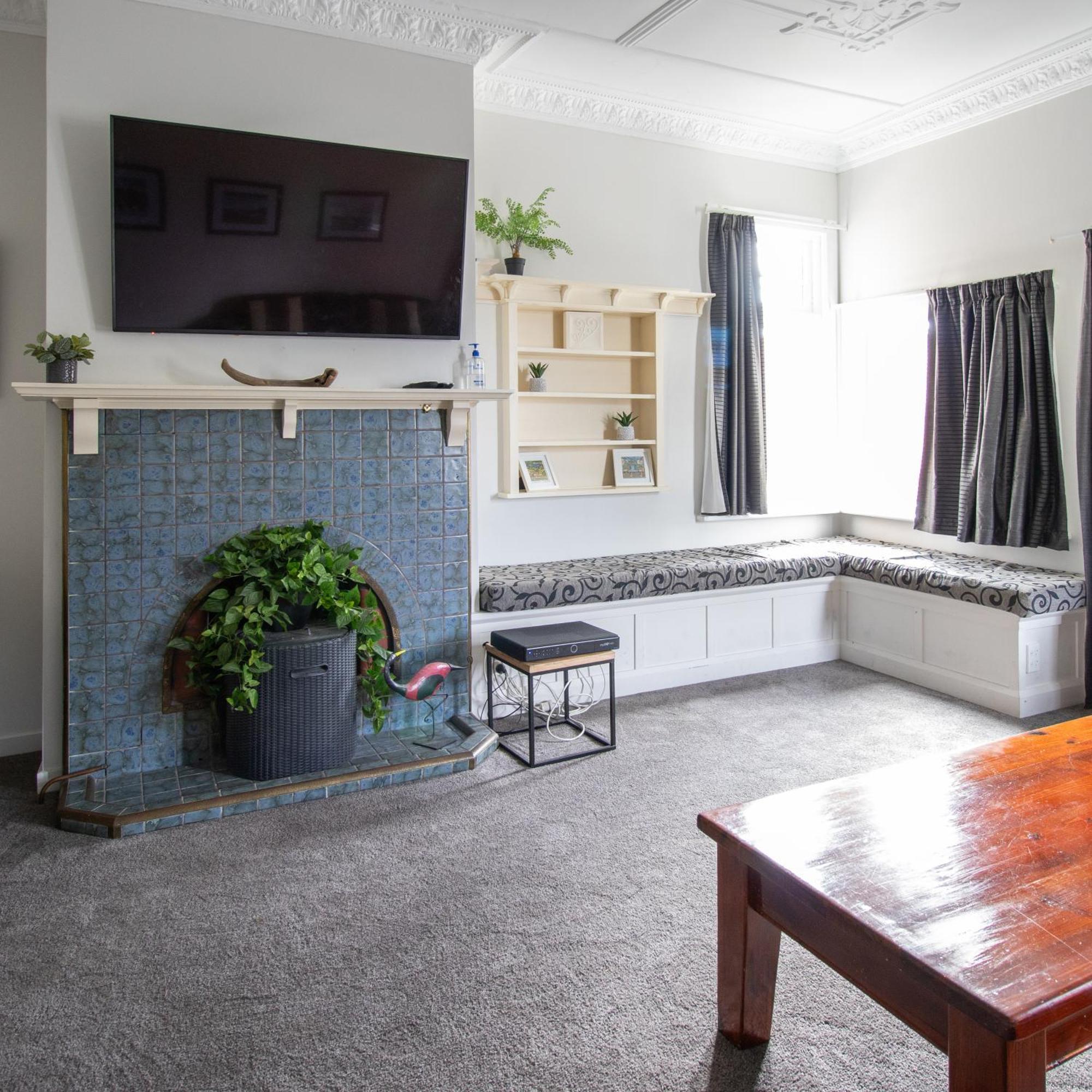 Sahara Deluxe Studios Dunedin Luaran gambar
